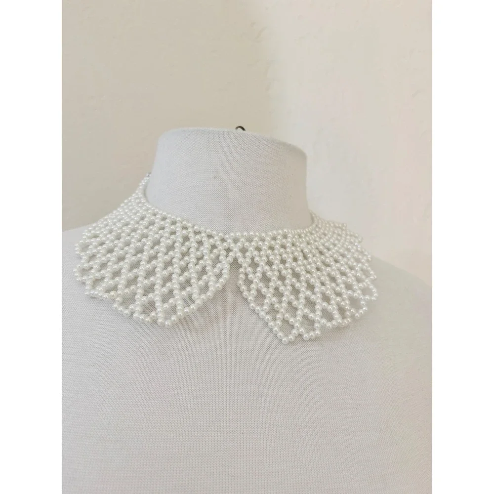 Claire's Faux Pearl Bib Necklace‎ White Woven Peter Pan Collar